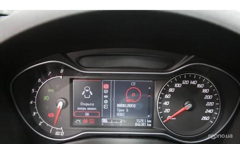 Ford Mondeo 2011 - 3