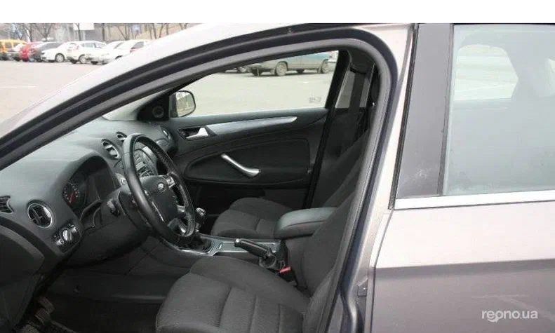 Ford Mondeo 2011 - 11