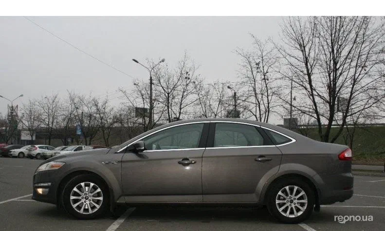 Ford Mondeo 2011 - 19