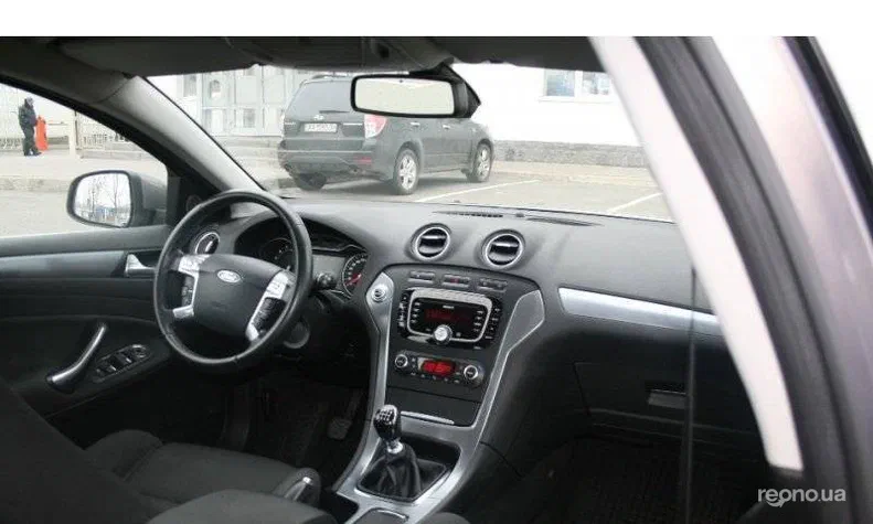 Ford Mondeo 2011 - 6