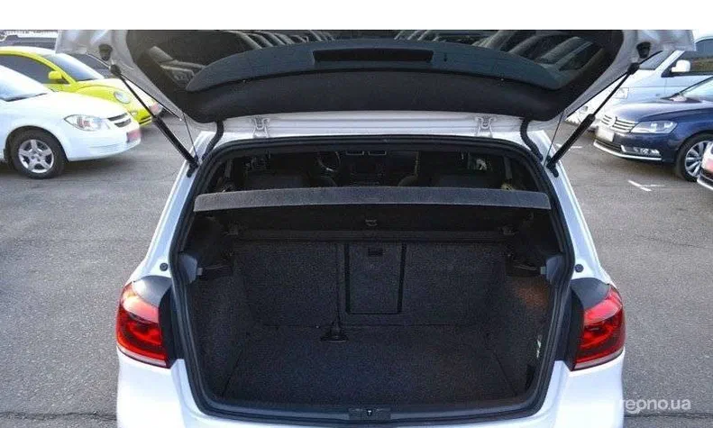 Volkswagen Golf 2011 - 8