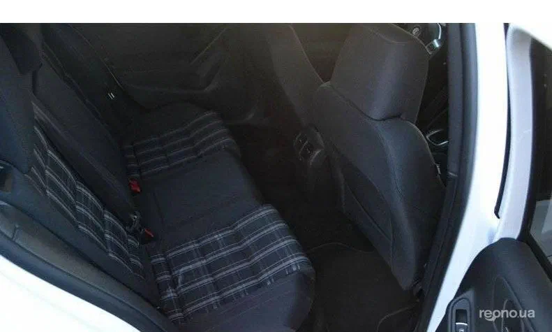 Volkswagen Golf 2011 - 6