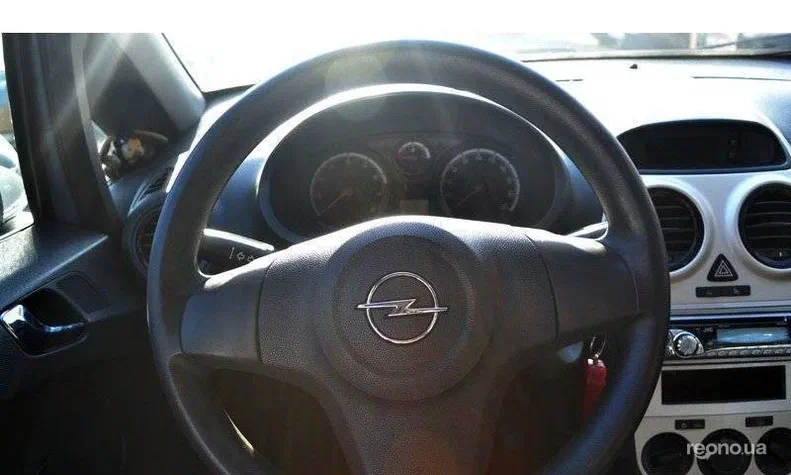 Opel Corsa 2008 - 9