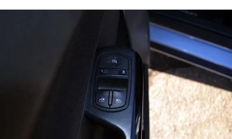 Opel Corsa 2008 - 7