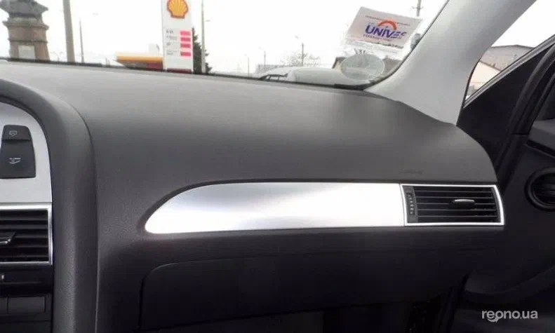 Audi A6 2010 - 12