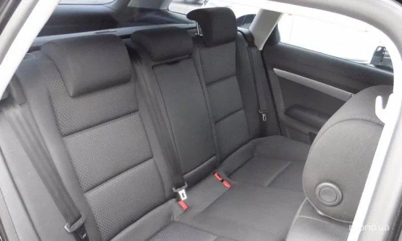 Audi A6 2010 - 17