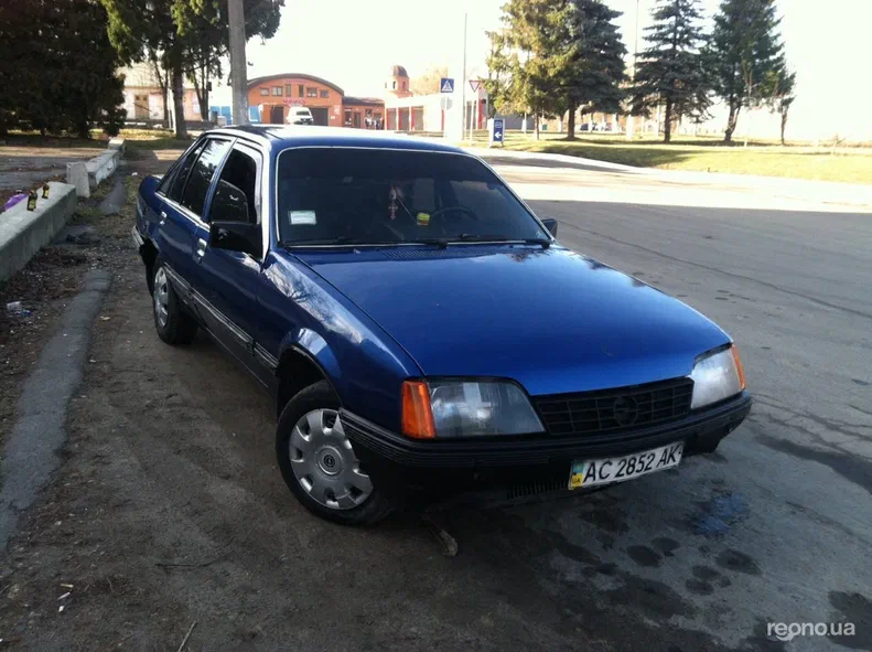 Opel Rekord 1986