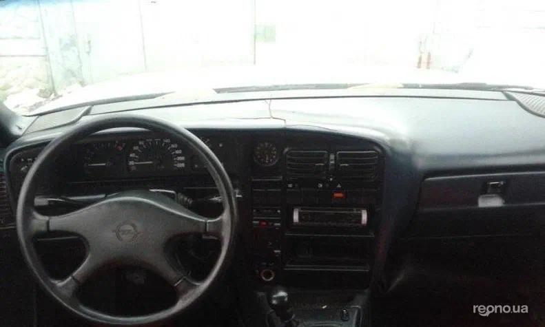 Opel Omega 1990 - 3