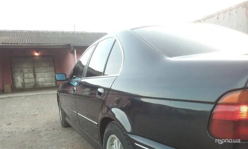 BMW 5 серія 1999 - 10
