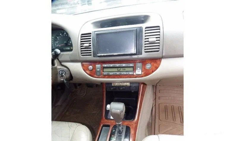 Toyota Camry 2002 - 12