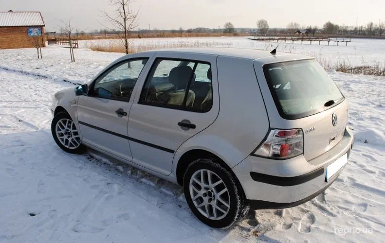 Volkswagen Golf 2002