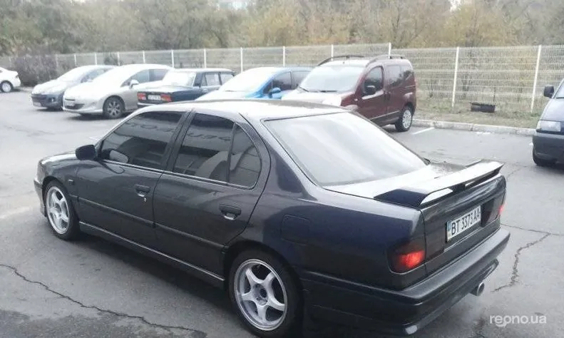 Nissan Primera 1992