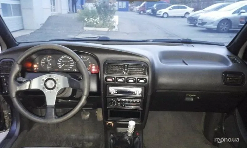Nissan Primera 1992