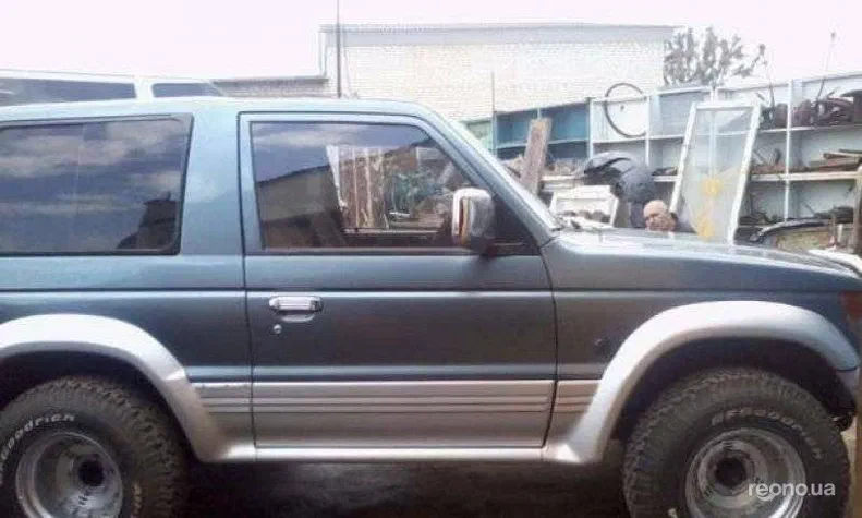 Mitsubishi Pajero 1991 - 4