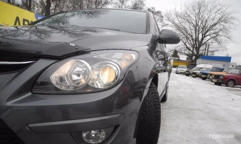 Hyundai i30 2011 - 12