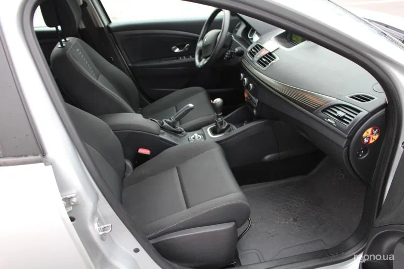 Renault Megane 2010 - 11