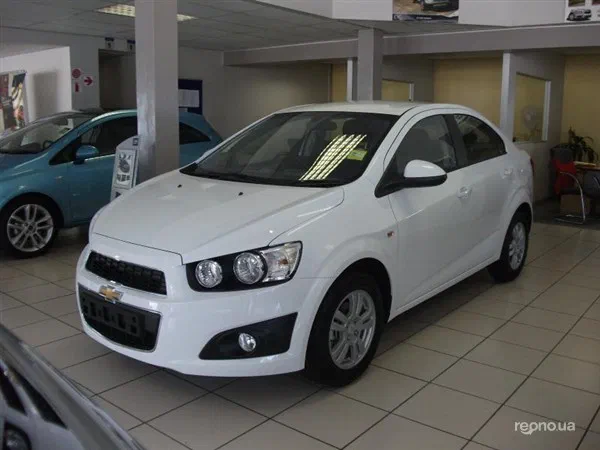 Chevrolet Aveo 2015 - 5