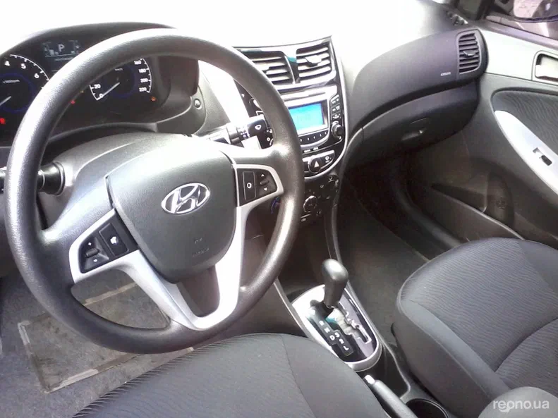 Hyundai Accent 2012 - 13