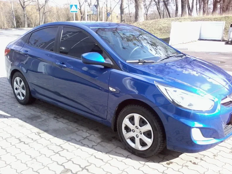 Hyundai Accent 2012