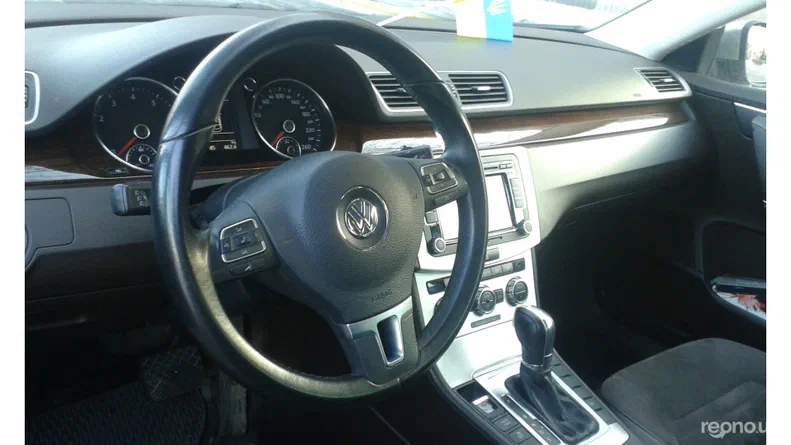 Volkswagen Passat 2011