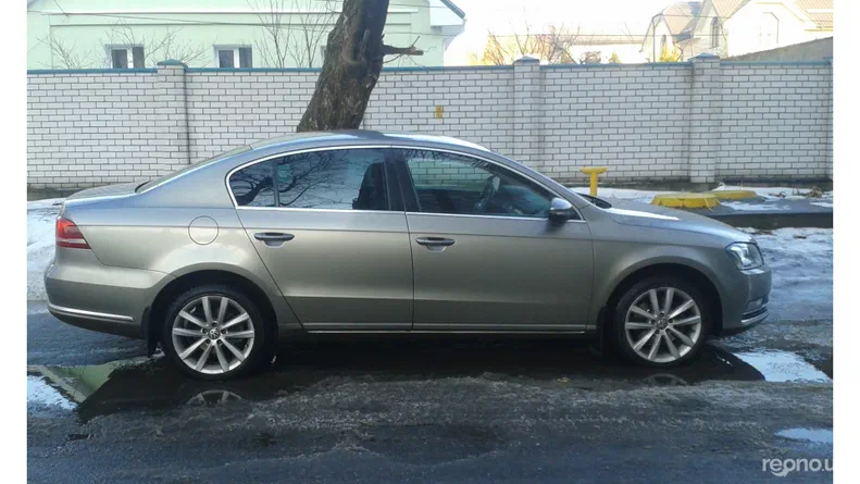 Volkswagen Passat 2011