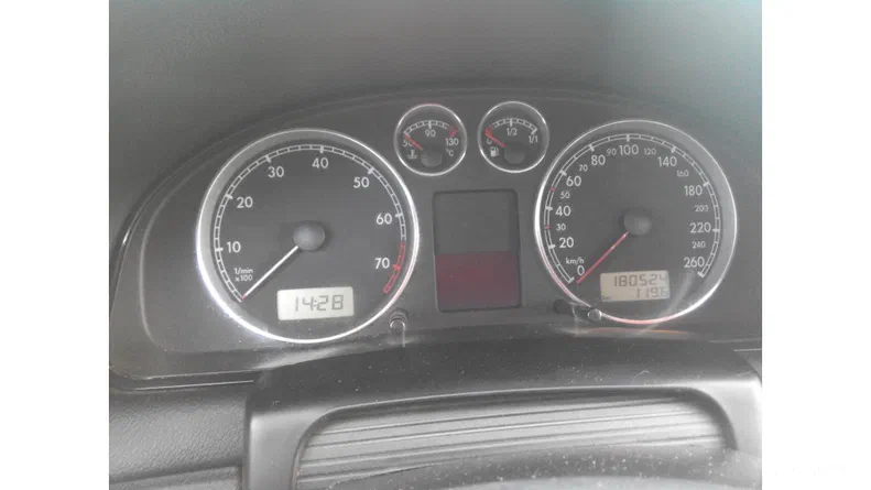 Volkswagen Passat 2001 - 11