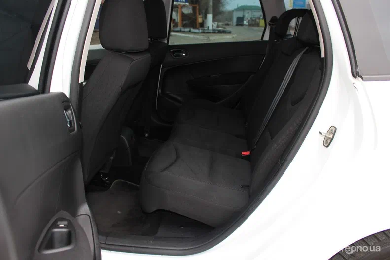 Peugeot 308 2012 - 11