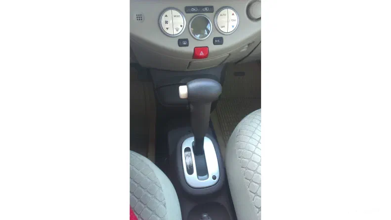 Nissan Micra 2006