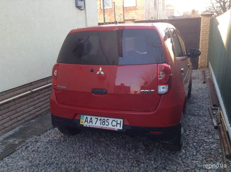 Mitsubishi Colt 2011