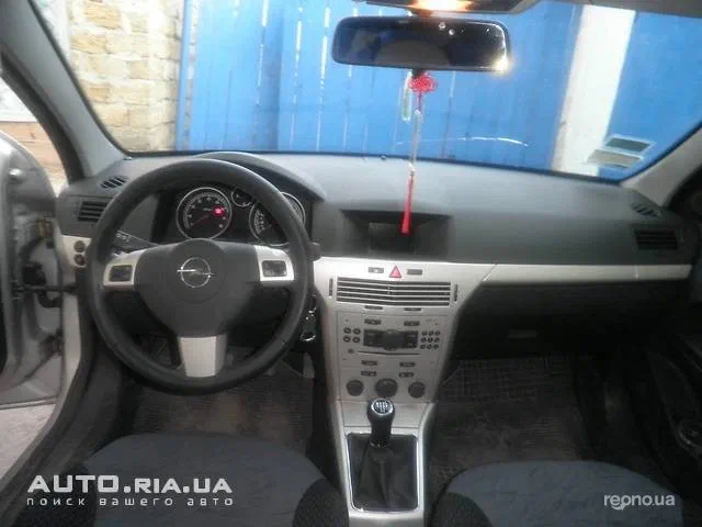 Opel Astra 2008 - 11