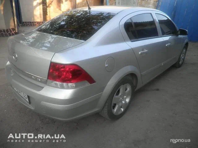 Opel Astra 2008 - 10