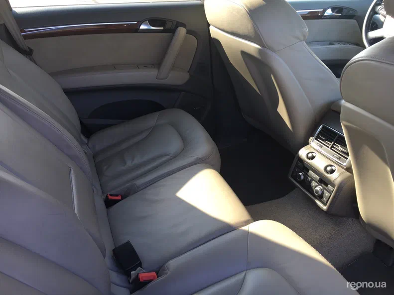 Audi Q7 2008 - 7