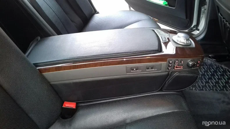 BMW 7 серія 2003 - 9