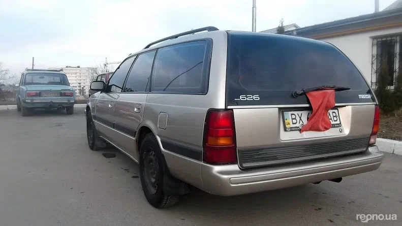 Mazda 626 1990 - 19