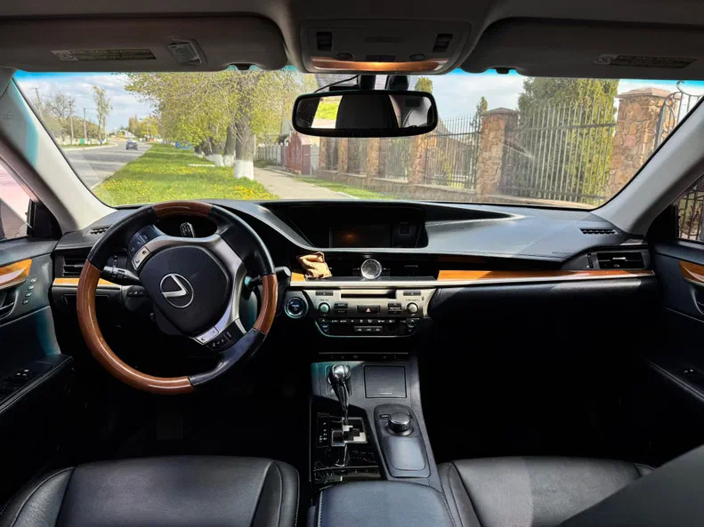 Lexus ES 2012 - 13