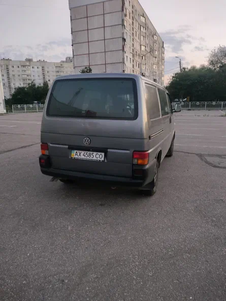 Volkswagen Transporter 2000 - 4
