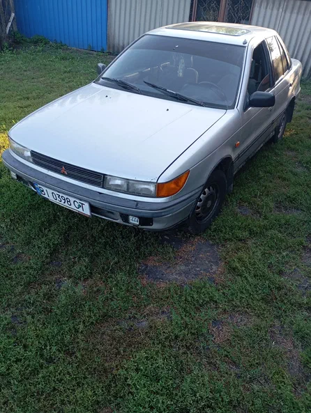 Mitsubishi Lancer 1990 - 0