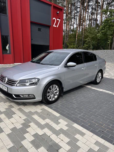 Volkswagen Passat 2011 - 26