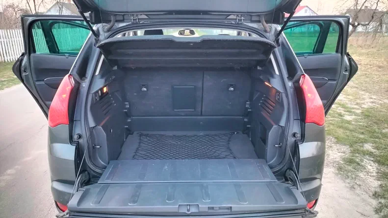Peugeot 3008 2010 - 14