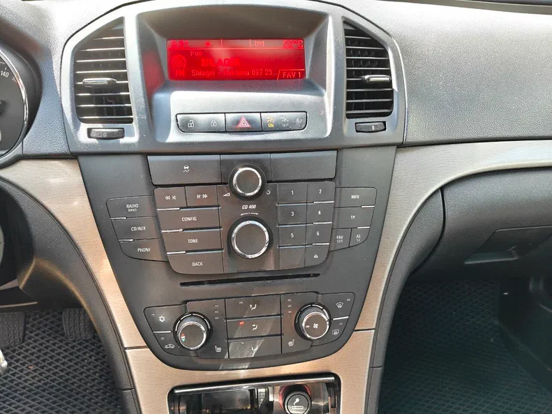 Opel Insignia 2011 - 14