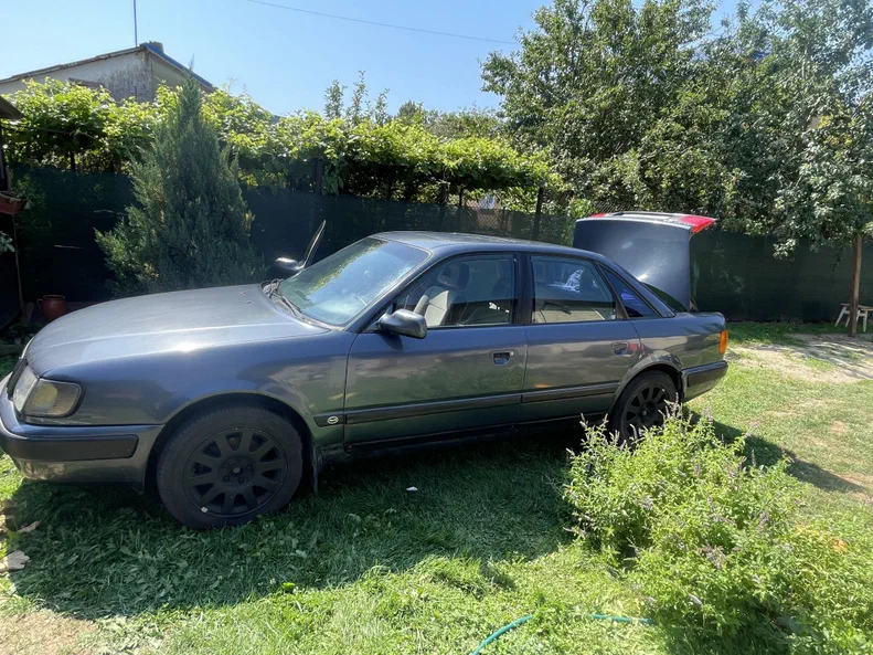 Audi 100 1991 - 4