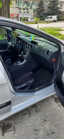 Peugeot 308 2011 - 1