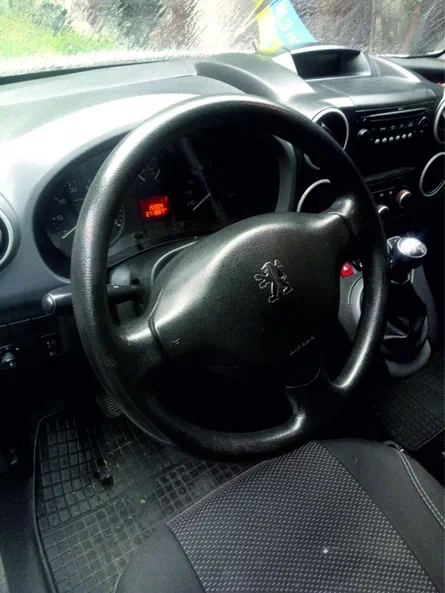 Peugeot Partner 2008 - 12