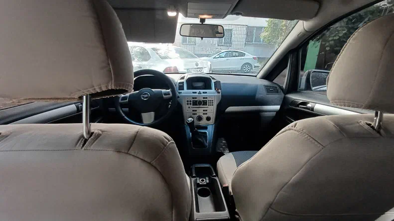 Opel Zafira 2013 - 4