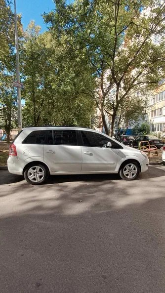 Opel Zafira 2013 - 3