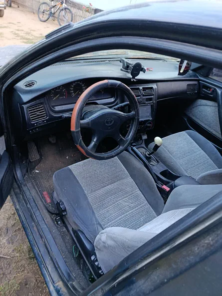 Toyota Carina 1993 - 3