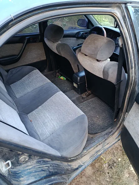 Toyota Carina 1993 - 4