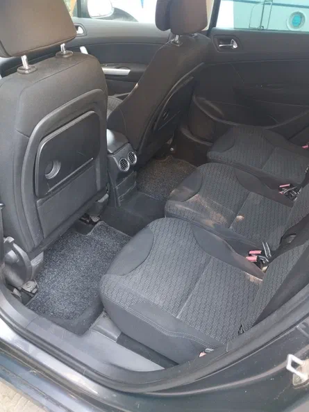 Peugeot 308 2008 - 12
