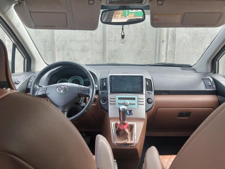 Toyota Corolla Verso 2005 - 2