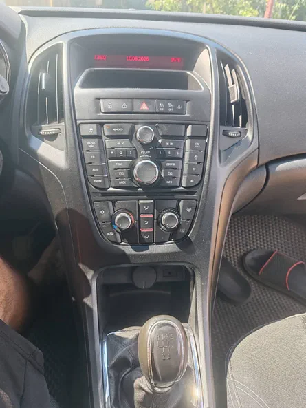 Opel Astra 2011 - 16